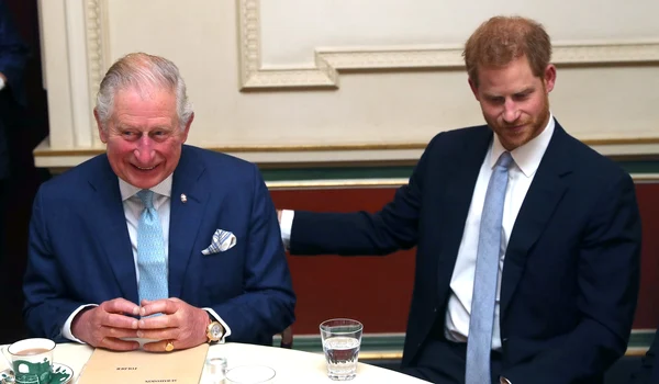 Regele Charles și Prințul Harry 2 jpg