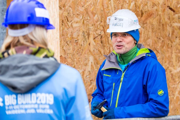 4 adelin petrisor santier habitat for humanity big build 5 jpg jpeg