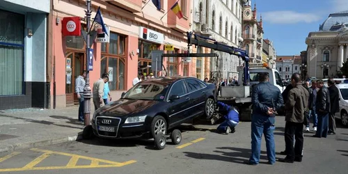 Bomba a fost pusă sub Audi