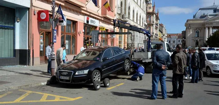 Bomba a fost pusă sub Audi