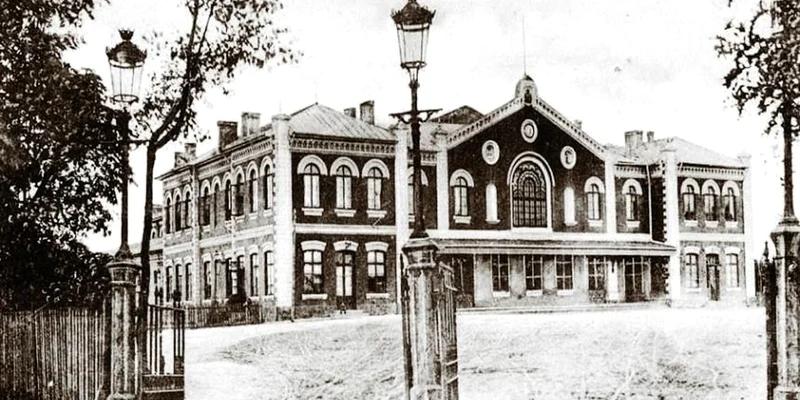 Calendar 31 octombrie: 1869 La Gara Filaret, a avut loc inaugurarea oficială a „întâiul drum de fier românesc“, calea ferată București Giurgiu jpeg