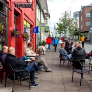 Oameni în Reykjavik, Islanda FOTO Shutterstock