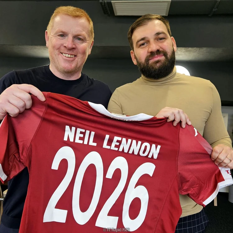 Lennon (stânga) a semnat cu Rapid până în 2026. FOTO: Facebook / FC Rapid 1923