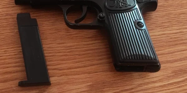 pistol cu bile jpg
