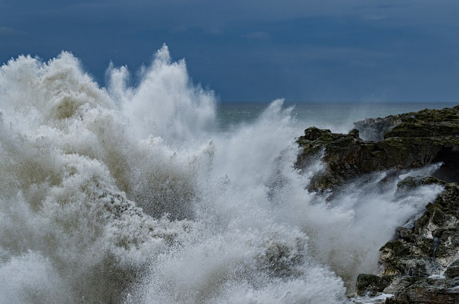 California se confruntă cu două furtuni hibernale