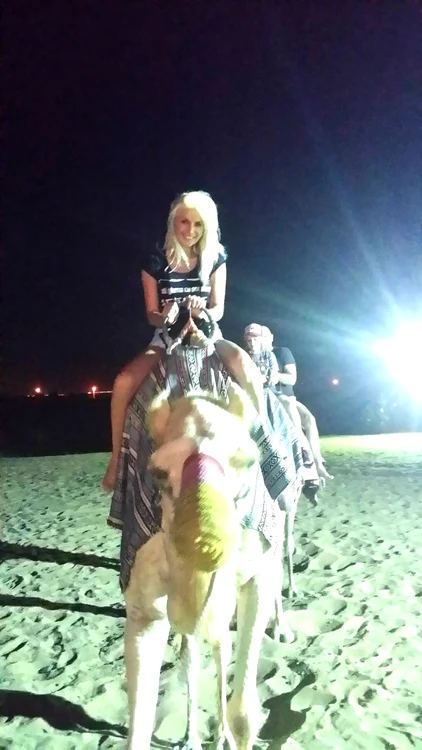 Madeleine s-a întors în ţară mai bronzată şi cu forţe proaspete