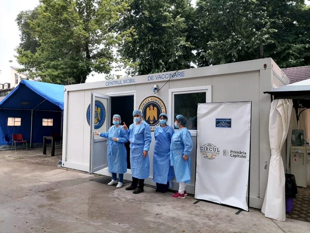 Centrul mobil de vaccinare din Sectorul 6 este în parteneriat cu Centrul Medical Dr. Furtuna Dan.