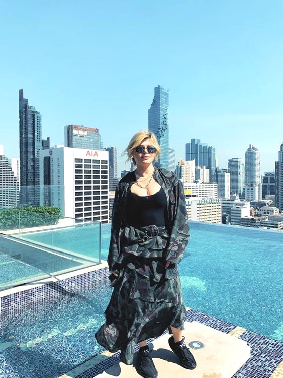 12 loredana vacanta thailanda marriott surawongse jpg jpeg