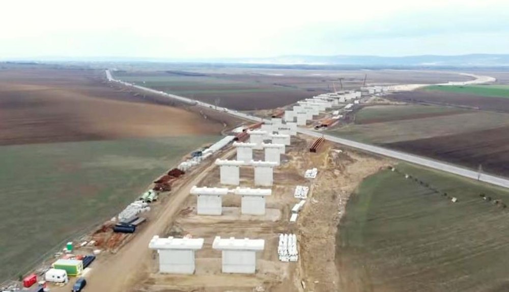 Stadiul fizic al lucrărilor pe lotul 2 al autostrăzii Focşani - Bacău a ajuns la 42%