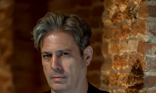 „Românilor le e frică de ei înșiși“ – interviu cu jurnalistul Nicolas DON jpeg
