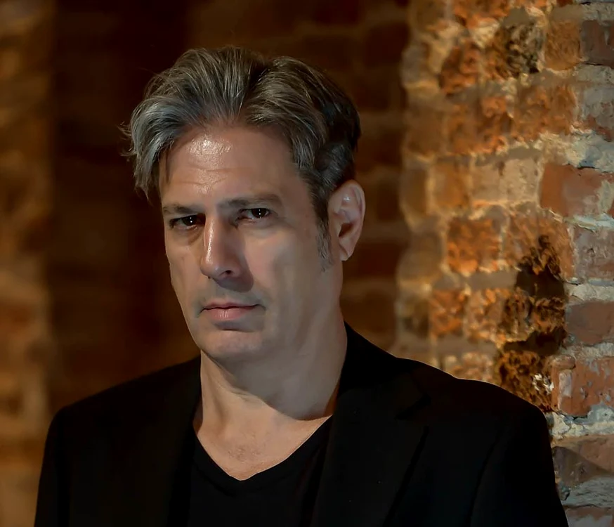 „Românilor le e frică de ei înșiși“ – interviu cu jurnalistul Nicolas DON jpeg