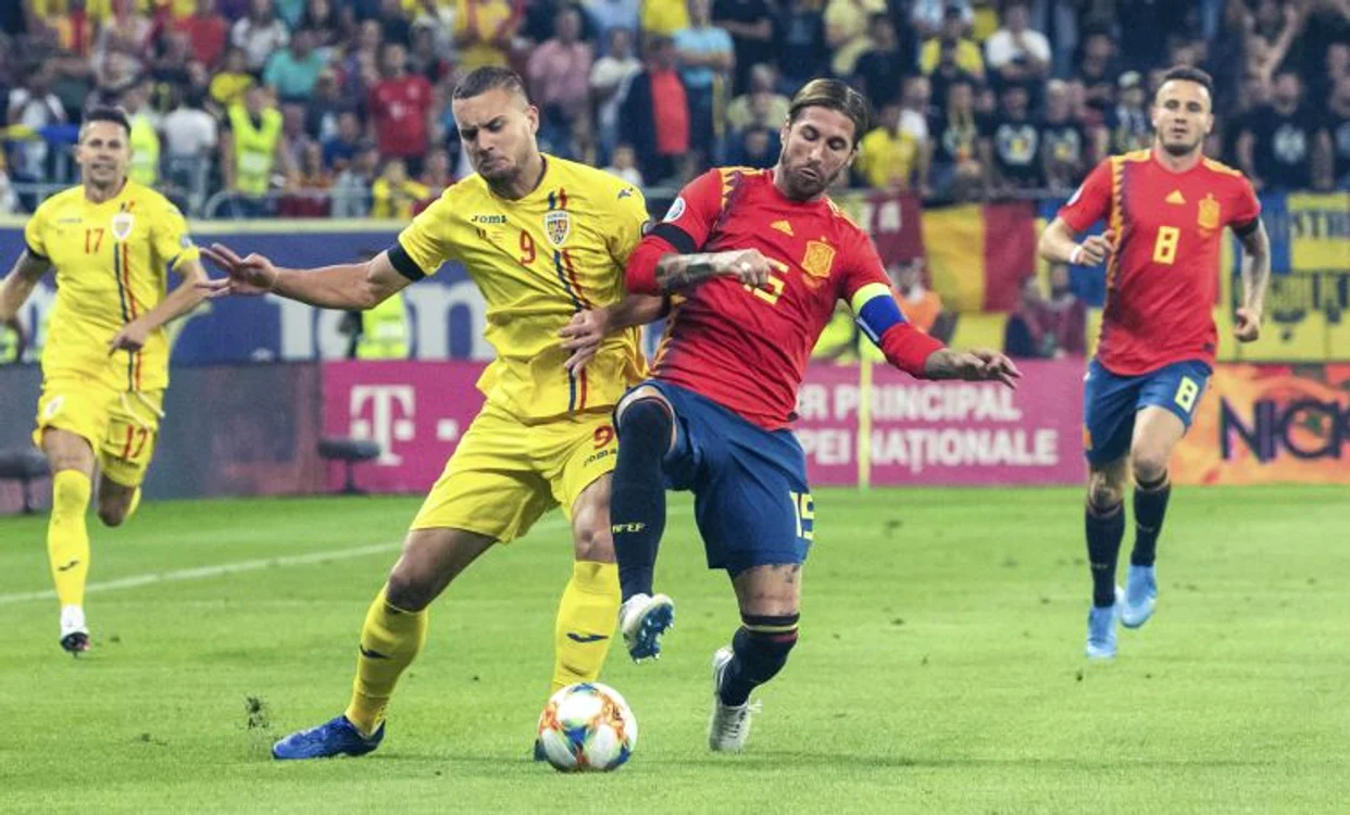 
    Pușcaș și Ramos vor relua lunis eara duelul ânceput pe Arena NaționalăFOTO: Inquam Photos  
