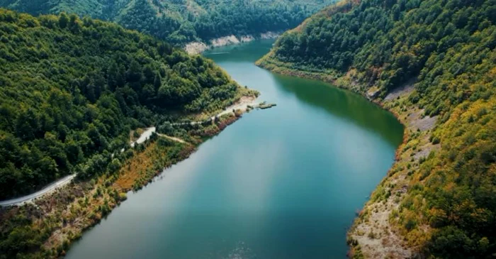 Barajul lui Ceaușescu a stat 12 ani fără apă. Acum are din nou lac de acumulare