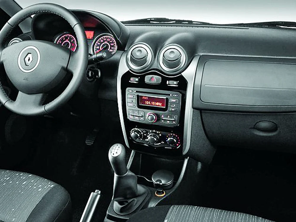 Renault Logan 2012  are un interior nou