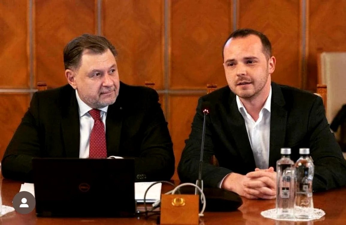 Alexandru Rafila și noul secretar de stat, Alexandru Rogobete / Foto: Facebook / Alfred Simonis