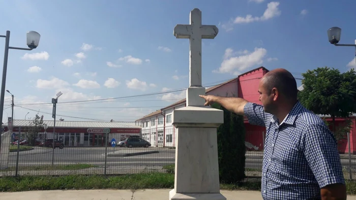 Monumentul dn Giroc realizat în memoria aviatorului Aurel Vlaicu FOTO Ş.Both