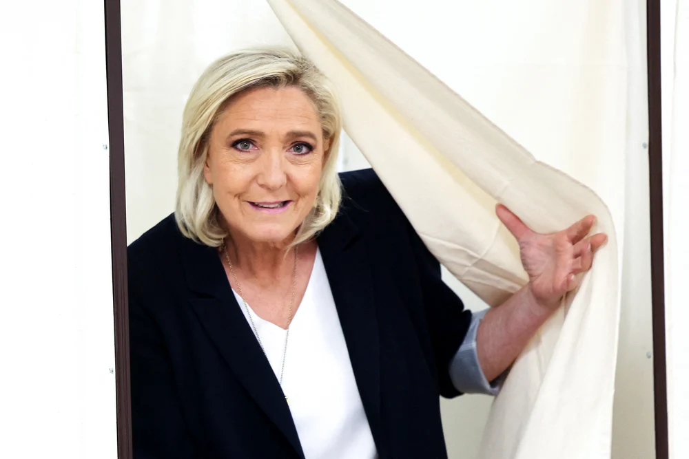 Oficiali americani au încercat să facă lobby împotriva interzicerii candidaturii lui Marine Le Pen, acuză un judecător francez