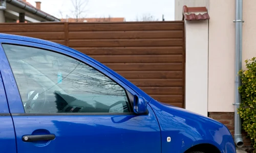 masina parcata ilegal, foto shutterstock jpg