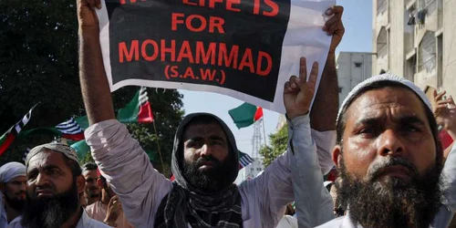 Cel puţin 5.000 de persoane s-au reunit duminică la Karachi, în sudul Pakistanului