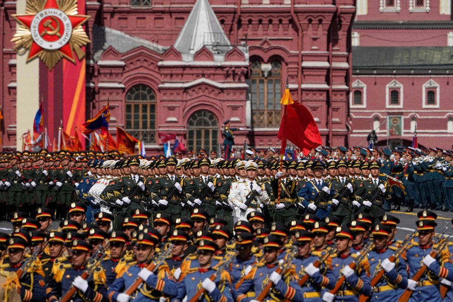 Cum se folosește Putin de victoria URSS în al Doilea Război Mondial pentru a obține sprijin în războiul împotriva Ucrainei