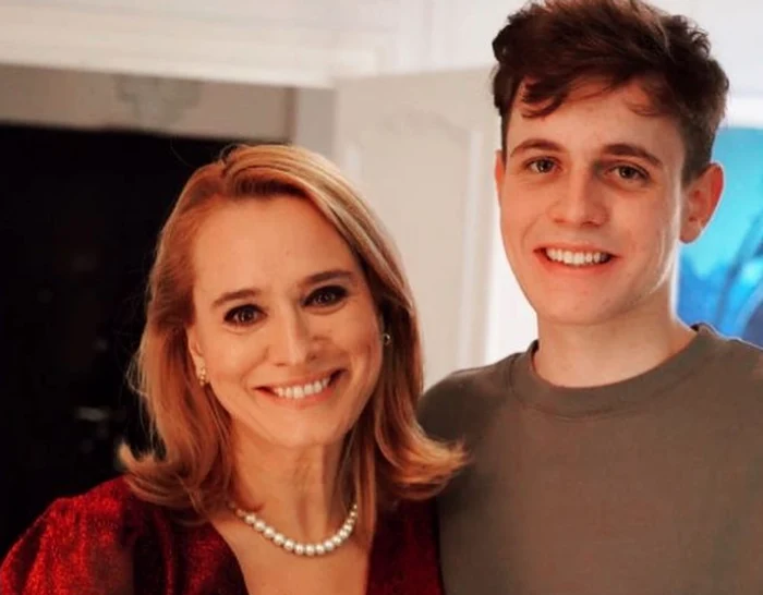 Andreea Esca, alături de fiul ei, Aris Melkior Foto: Arhivă personală