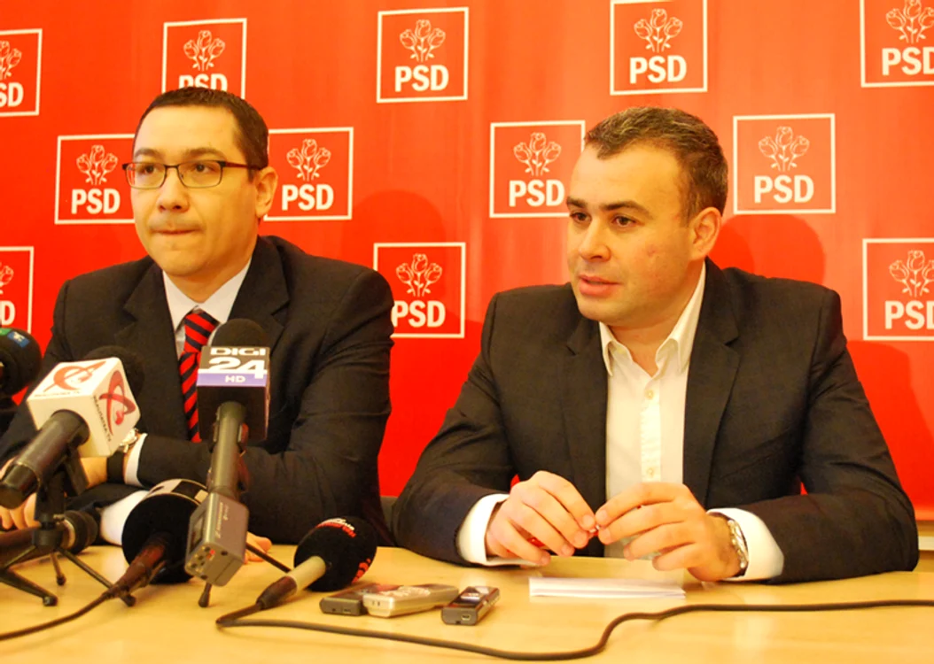 Premierul Victor Ponta şi ministrul de Finanţe, Darius Vâlcov FOTO Adevărul