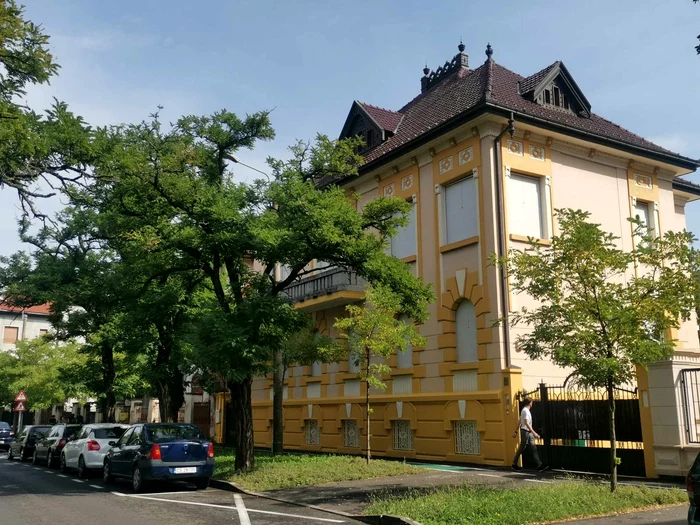Vila de pe bulevardul Loga nr.52 FOTO Ștefan Both