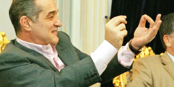 Gigi Becali este acuzat de sechestrare de persoane  