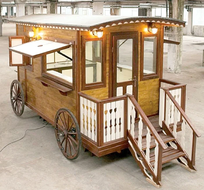 Sorin a cumpărat mai multe rulote, pe care vrea să le amplaseze în toate parcurile din Capitală