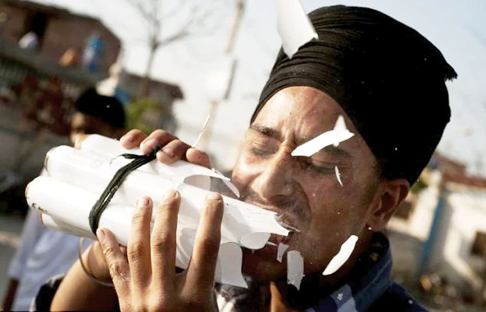 Mănâncă sticlă de neon