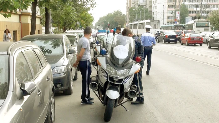
    Razia a avut loc la intersecţia Bd. Ferdinand cu Şos. Mihai BravuFoto: Brigada Rutieră   