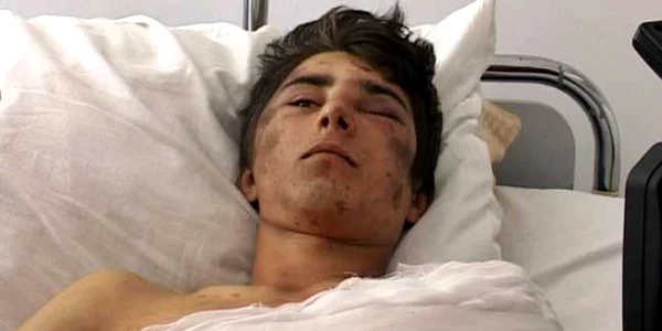 Razvan Solar a fost violat de prietenii de bautura. FOTO