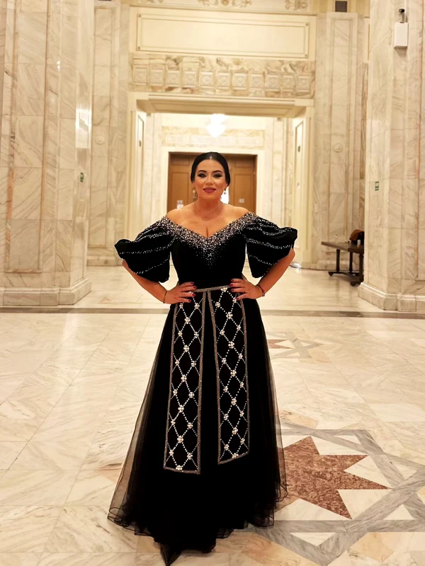 Oana Roman în rochie Zestal la gala „Nu există nu se poate” by Andreea Marin. FOTO: Facebook