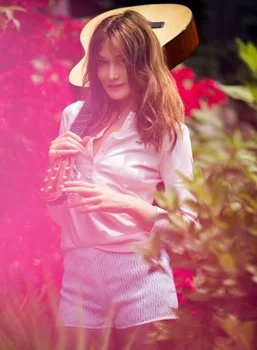 Carla Bruni Sarkozy (1) jpeg