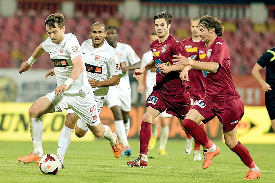 
    Dinamo va fi înlocuită  în Liga Europa de echipa  care a terminat pe  locul 5, CFR Cluj (FOTO: Răzvan Păsărică)  