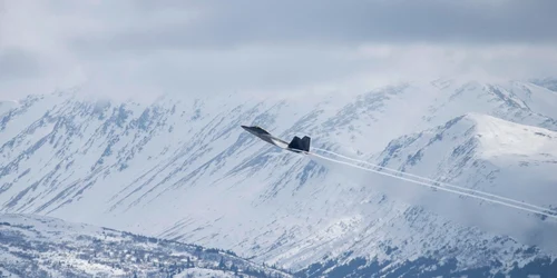 Avion de vânătoare F-22 de la Baza comună Elmendorf-Richardson, Alaska FOTO Profimedia 