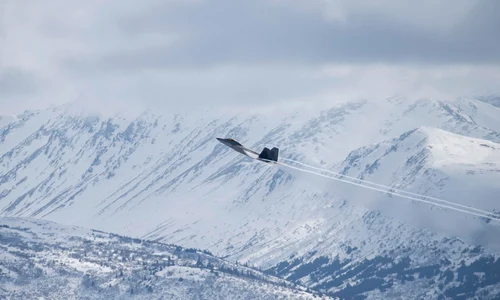 Avion de vânătoare F-22 de la Baza comună Elmendorf-Richardson, Alaska FOTO Profimedia 