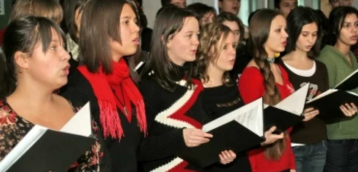 Corul elevilor de la Arte în acţiune