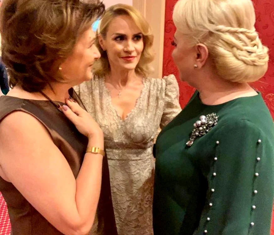 Rovana Plumb, alături de Viorica Dăncilă și Gabriela Firea 