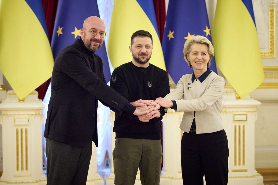 Arme și echipamente noi pentru Ucraina! Pare să nu mai fie așa de simplu în Europa