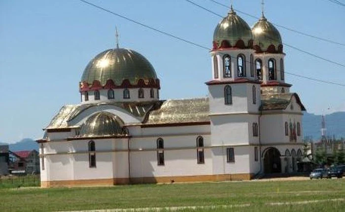 Biserica din Ghimbav sfidează criza Foto.Sebastian Dan