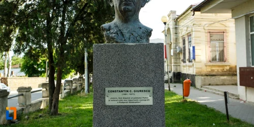 bust giurescu