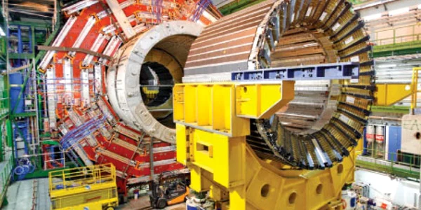 LHC este maşinăria gigant care testează natura materiei 