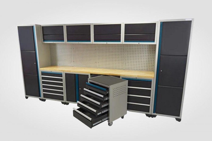 Cum îți organizezi atelierul cu sisteme de mobilier modular comandat din România?