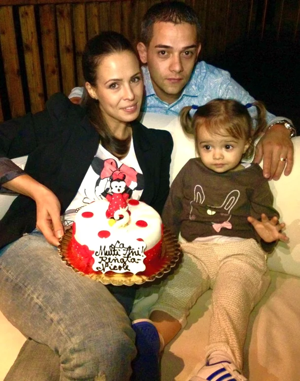 Părinţii i-au pregătit fetiţei un tort cu Minnie Mousefoto: Prima Tv