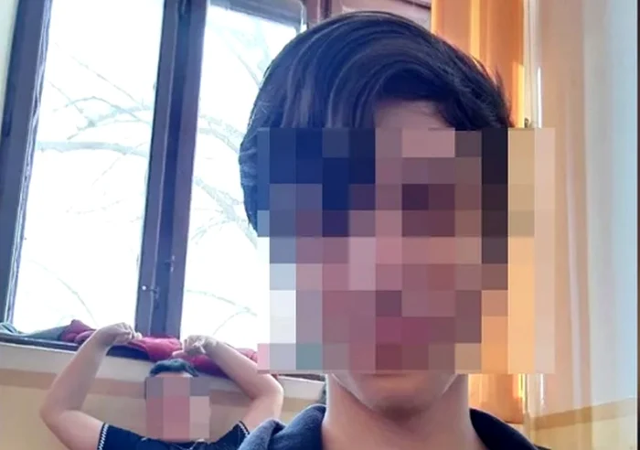 Băiatul înjunghiat se recuperează