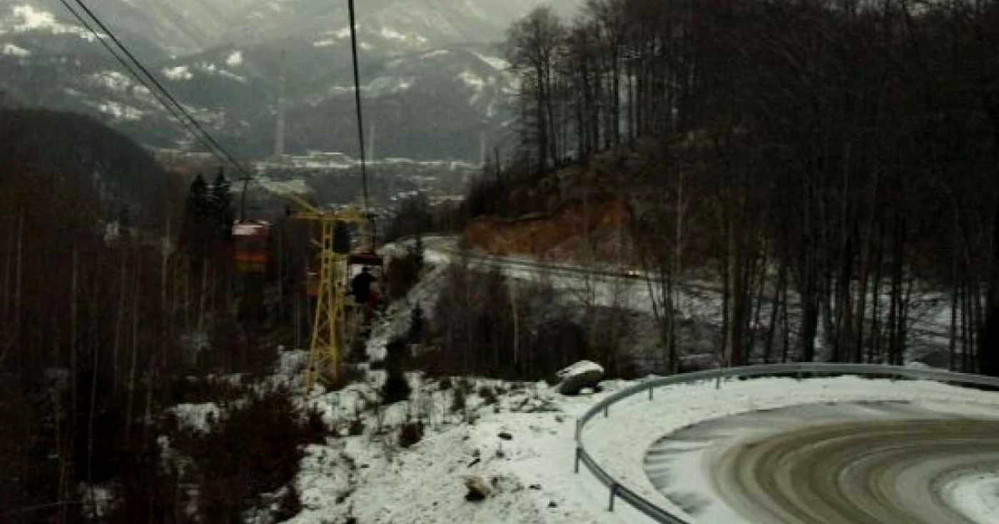 Drumul spre Straja este inaccesibil. Foto: D. G. Arhivă 