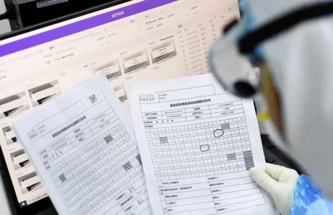 Laboratorul de testare pentru coronavirus Huoyan din Wuhan - provincia Hubei FOTO EPA-EFE