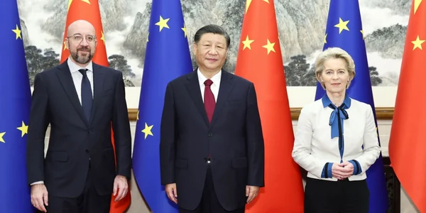 Charles Michel Xi Jinping si von der Leyen FOTO EPA EFE jpg