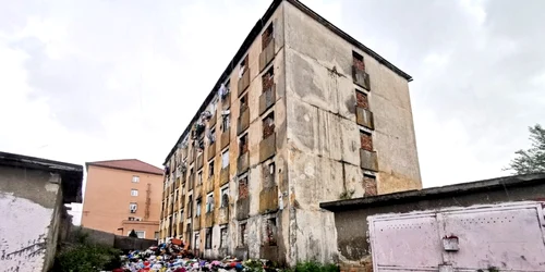 blocul fantona din hunedoara foto daniel guta adevarul